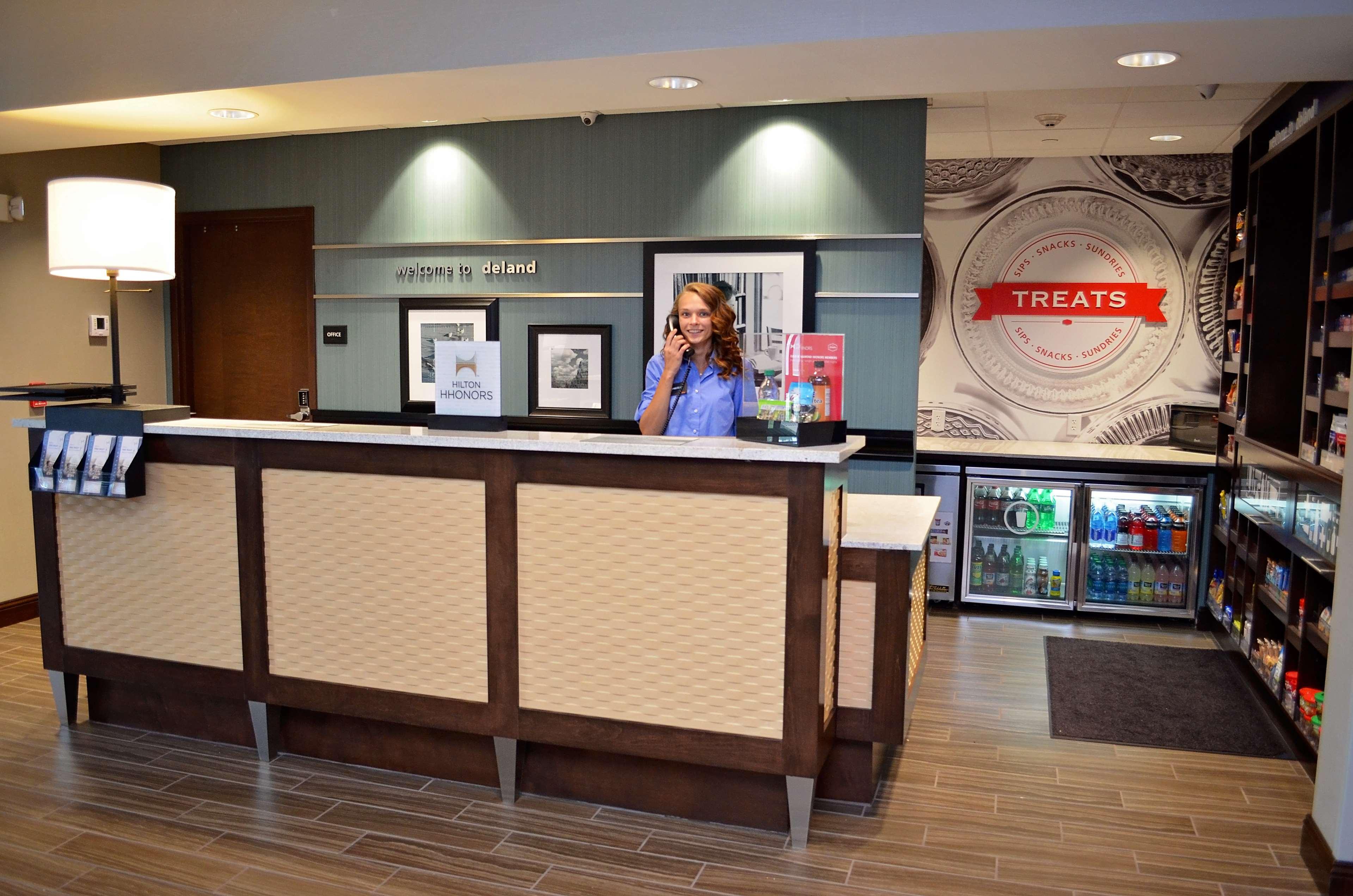 Hampton Inn & Suites - Deland Dış mekan fotoğraf